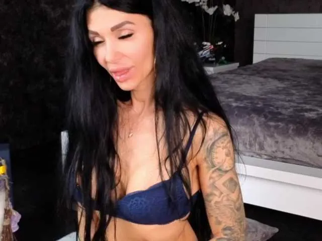 -GoldenGirl- – webcam model profile photo Image 3