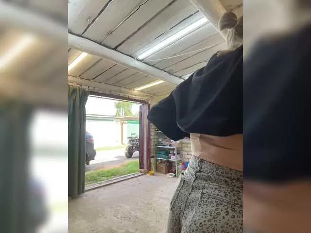 LiaKane – webcam model profile photo Image 7