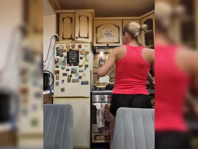 LiaKane – webcam model profile photo Image 8