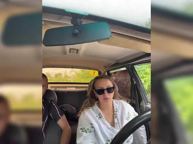 Your_Jessica – webcam model profile photo Image 5