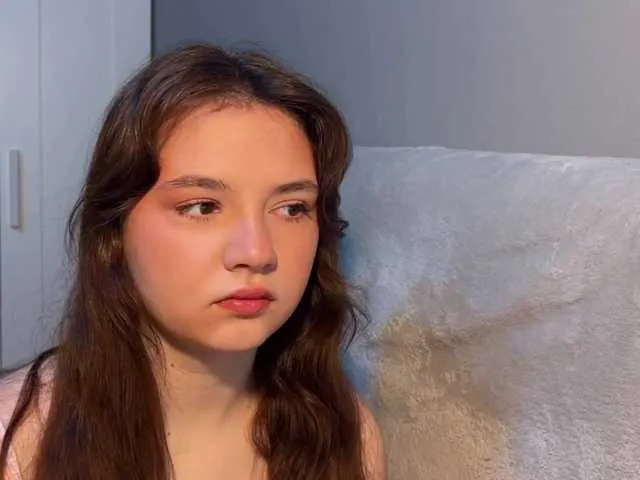 AmyBelmontt – webcam model profile photo Image 5