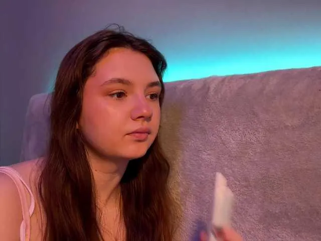 AmyBelmontt – webcam model profile photo Image 7