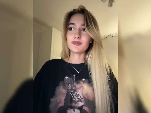 ChloeeGill – webcam model profile photo Image 2