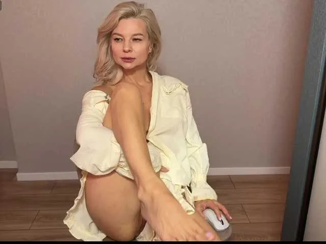 LolliMyDream – webcam model profile photo Image 17