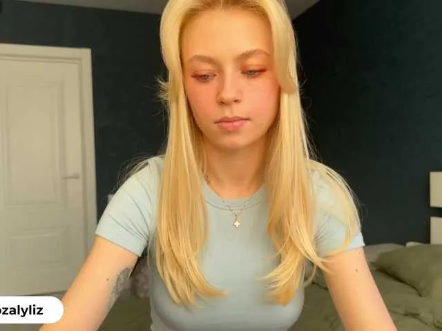 AmyBelmontt – webcam model profile photo Image 11