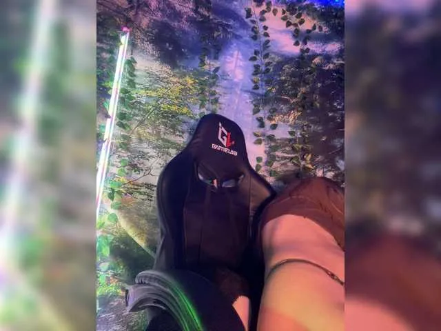 CassieGil – webcam model profile photo Image 10