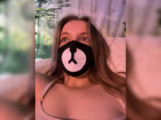 CassieGil – webcam model profile photo Image 17