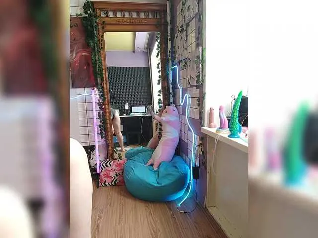 CassieGil – webcam model profile photo Image 13