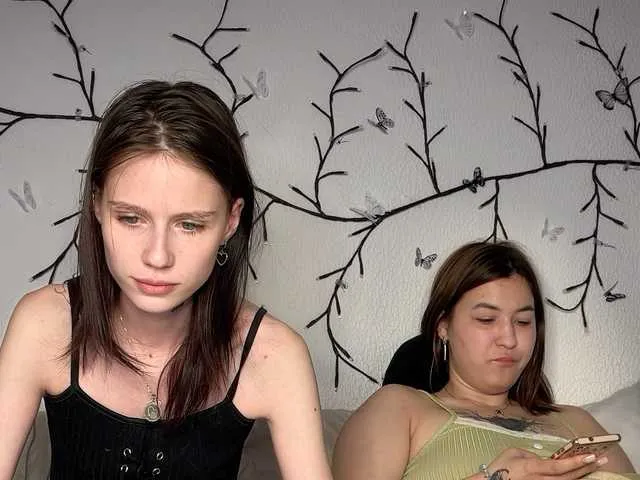 CheerryX – webcam model profile photo Image 14