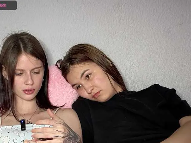 CheerryX – webcam model profile photo Image 5