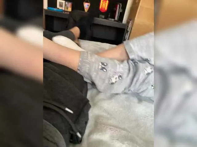 eveliness – webcam model profile photo Image 2