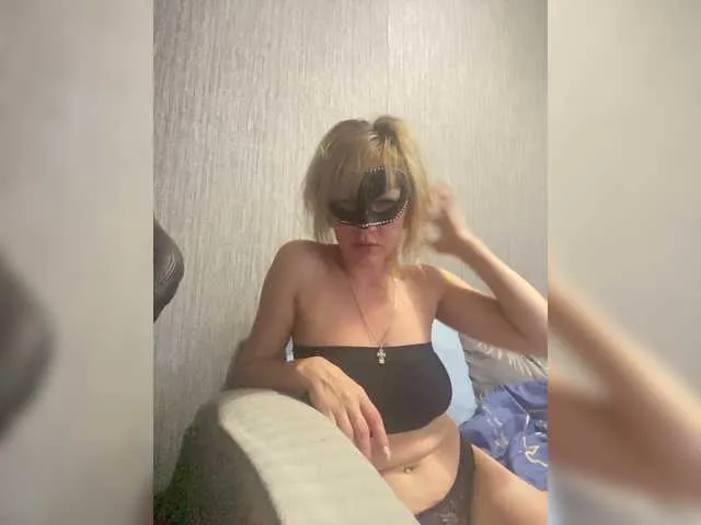 IsabellaSanz – webcam model profile photo Image 4