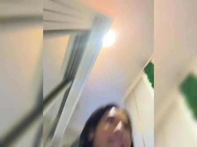 NoaMarin – webcam model profile photo Image 15