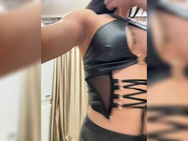 NoaMarin – webcam model profile photo Image 6