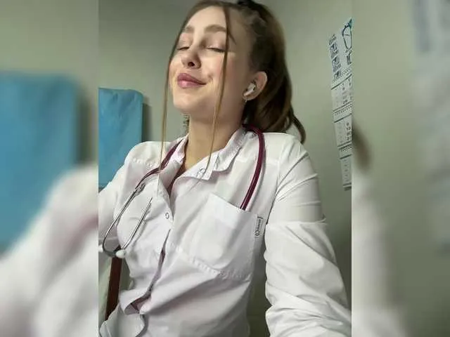 CassieGil – webcam model profile photo Image 18