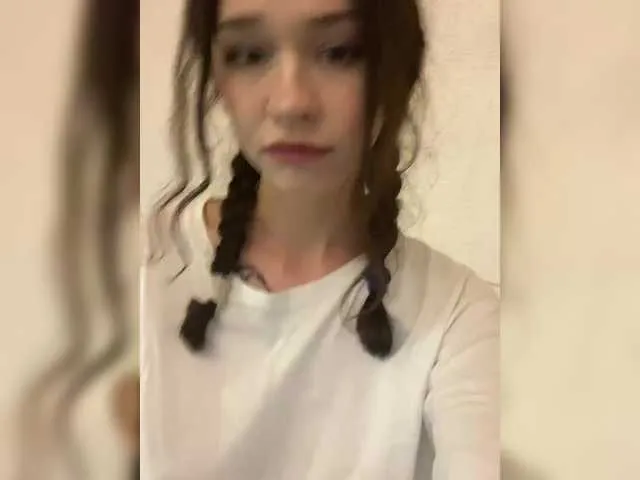 adet1a – webcam model profile photo