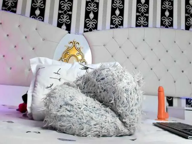 preetypeach – webcam model profile photo Image 15