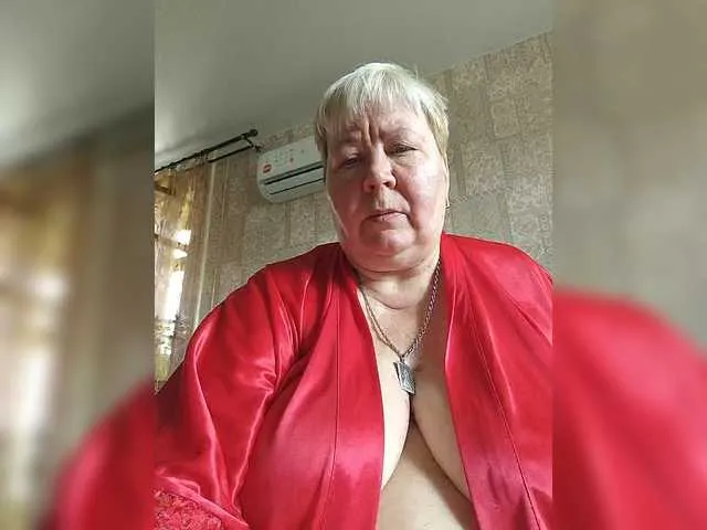 CassieGil – webcam model profile photo Image 11