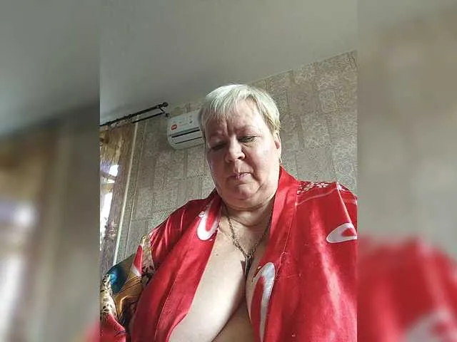 CassieGil – webcam model profile photo Image 15