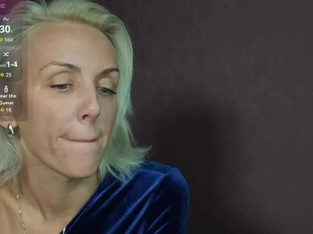 CassieGil – webcam model profile photo Image 9