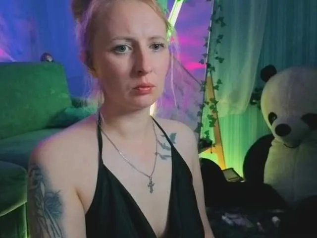 SkyLumen – webcam model profile photo Image 3