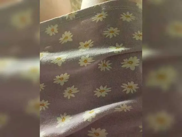 youyou-2025 – webcam model profile photo Image 8