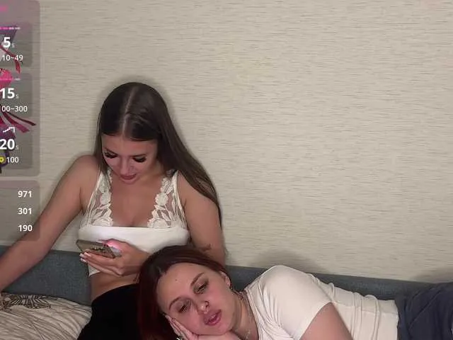 CARMIYNNA – webcam model profile photo Image 7