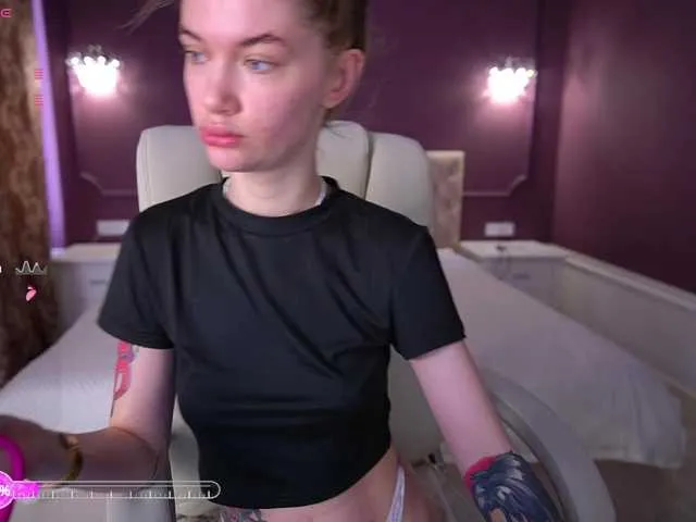 Noya – webcam model profile photo Image 8