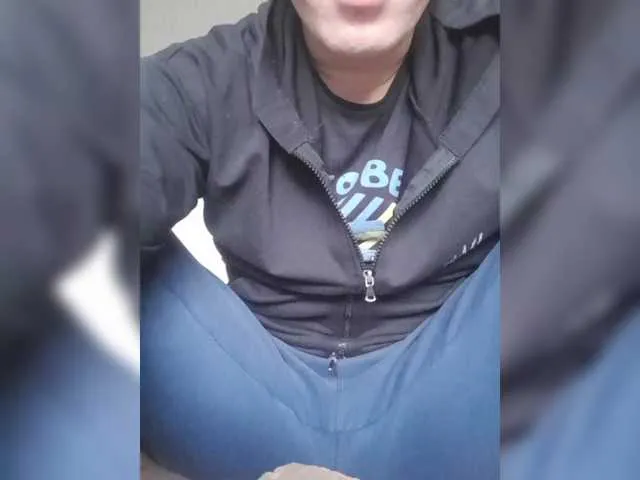 AmyBelmontt – webcam model profile photo Image 3