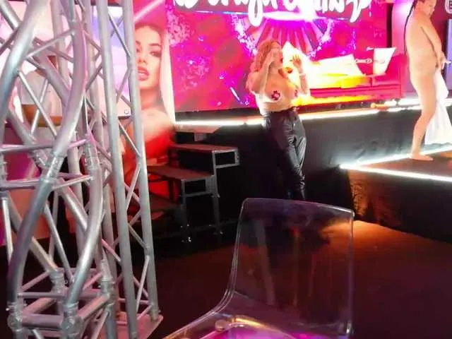 Lenaelle31000 – webcam model profile photo Image 19