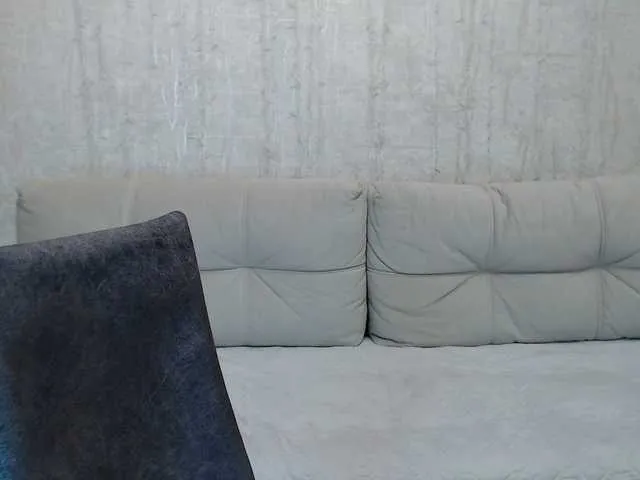 SkyLumen – webcam model profile photo Image 15