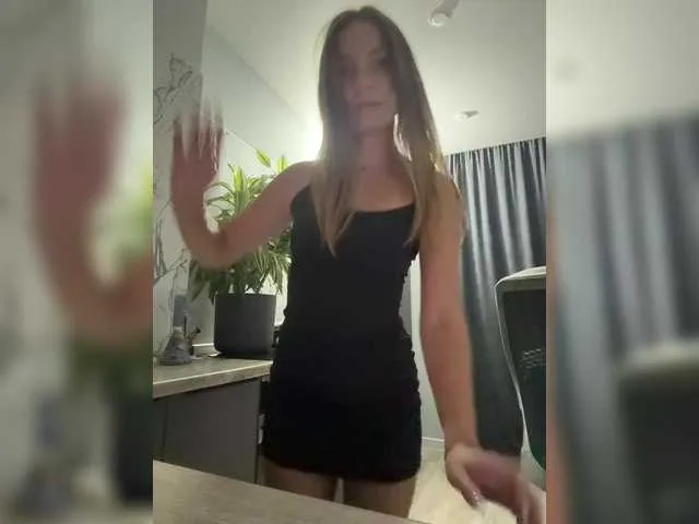 TifanyCadavid – webcam model profile photo Image 12