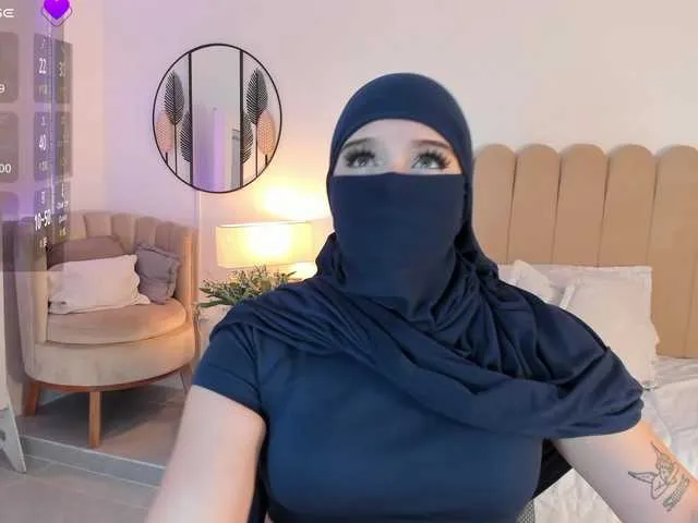 SkyLumen – webcam model profile photo Image 2