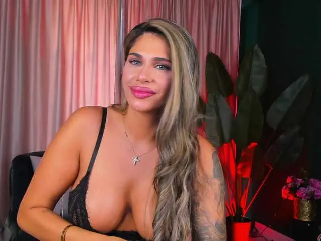 CassieGil – webcam model profile photo Image 7