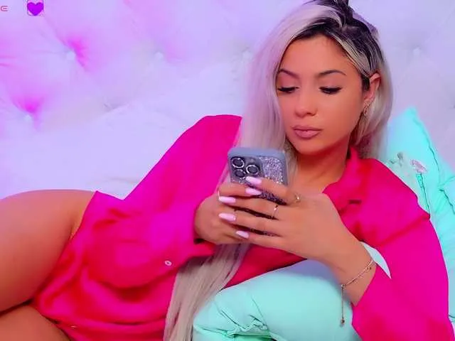 Sugarbellax – webcam model profile photo Image 14