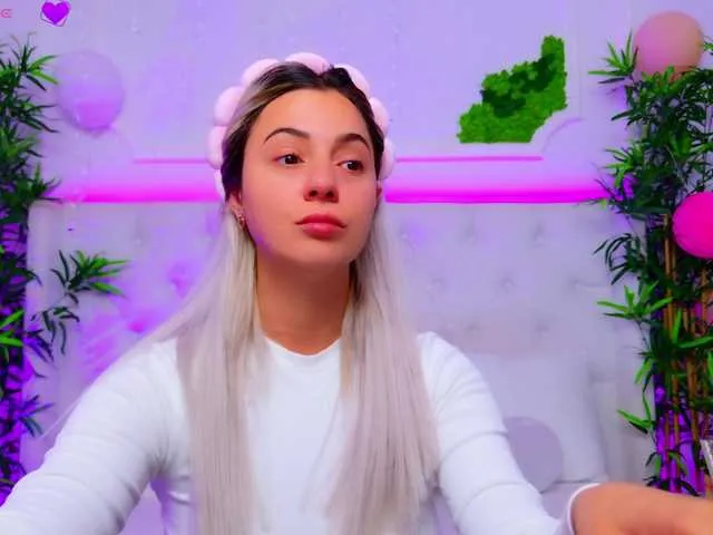 Sugarbellax – webcam model profile photo Image 16