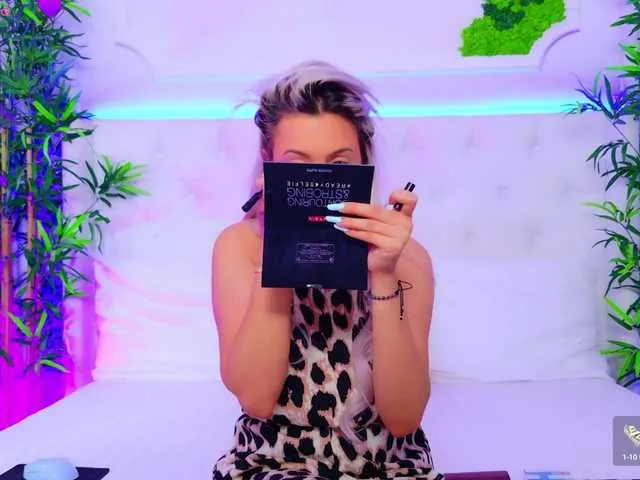 Sugarbellax – webcam model profile photo Image 8