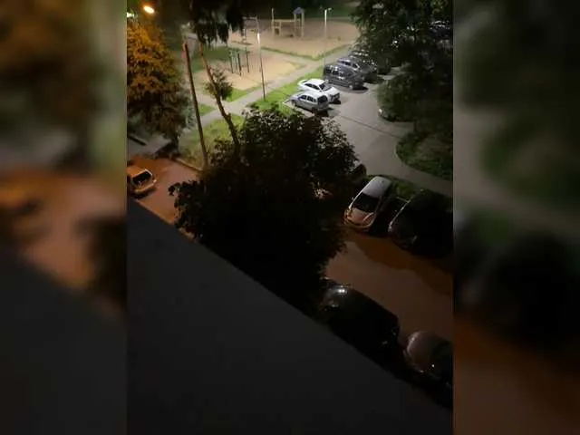 AmyBelmontt – webcam model profile photo Image 2