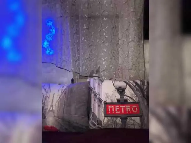 ZaraKnox – webcam model profile photo Image 3