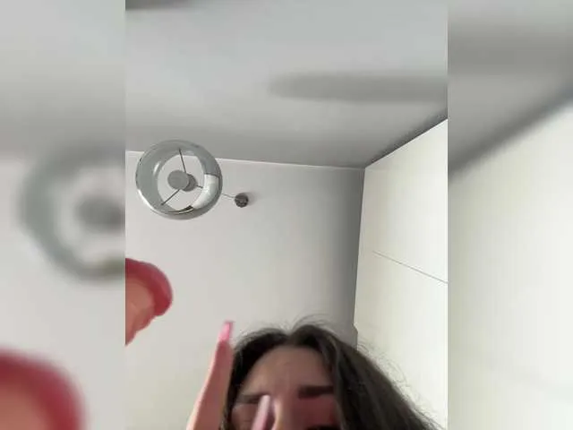 Sexandfire – webcam model profile photo Image 5