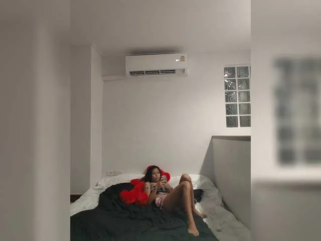 JasminSanderss – webcam model profile photo Image 2