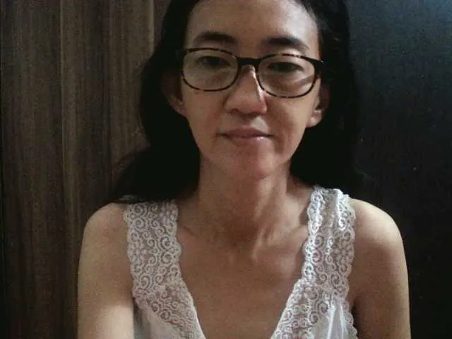 Emma_Lunny – webcam model profile photo Image 12