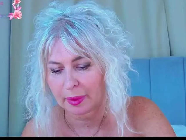 CassieGil – webcam model profile photo Image 8