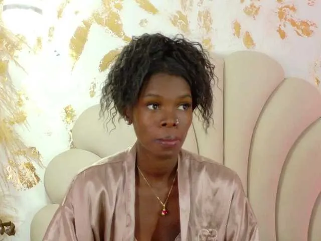 _linda_milk_ – webcam model profile photo Image 10