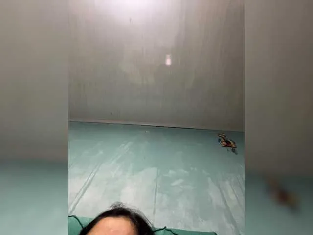 IamCrystal2 – webcam model profile photo Image 11