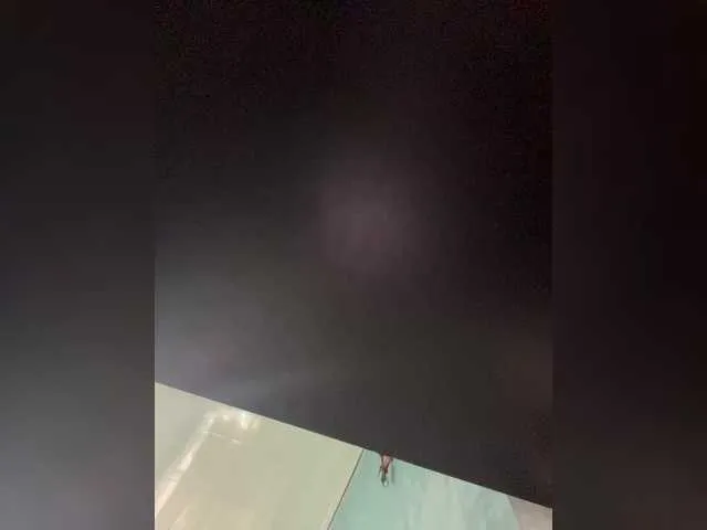 IamCrystal2 – webcam model profile photo Image 9