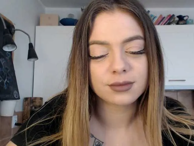 BuffyFire – webcam model profile photo