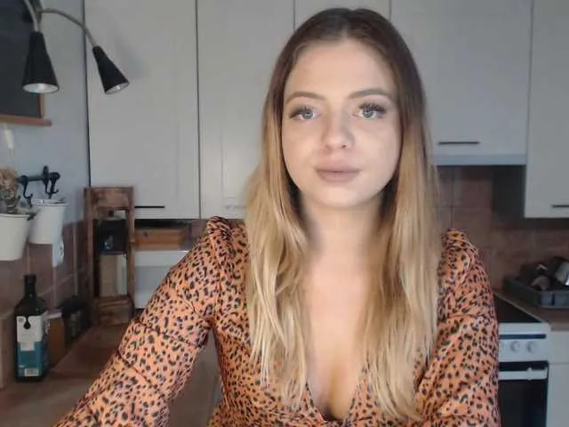 CassieGil – webcam model profile photo Image 19