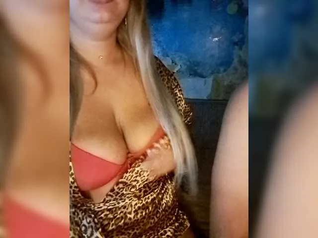 MiraLocks – webcam model profile photo Image 5