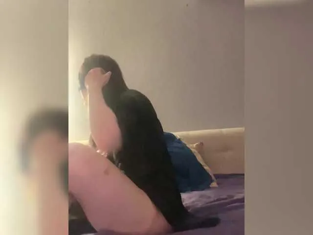 AmyBelmontt – webcam model profile photo Image 5